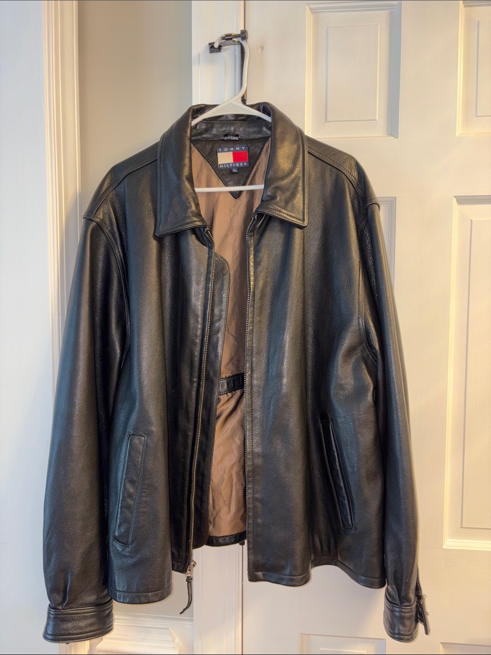 Vintage 90’s Men’s Tommy Hilfiger Black Leather Bomber Jacket - Size Large - Picture 3 of 11
